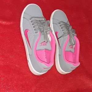 Nike Tennis Shoe